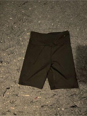 Women’s forever 21 High-Rise Black Women's Active Biker Shorts size small